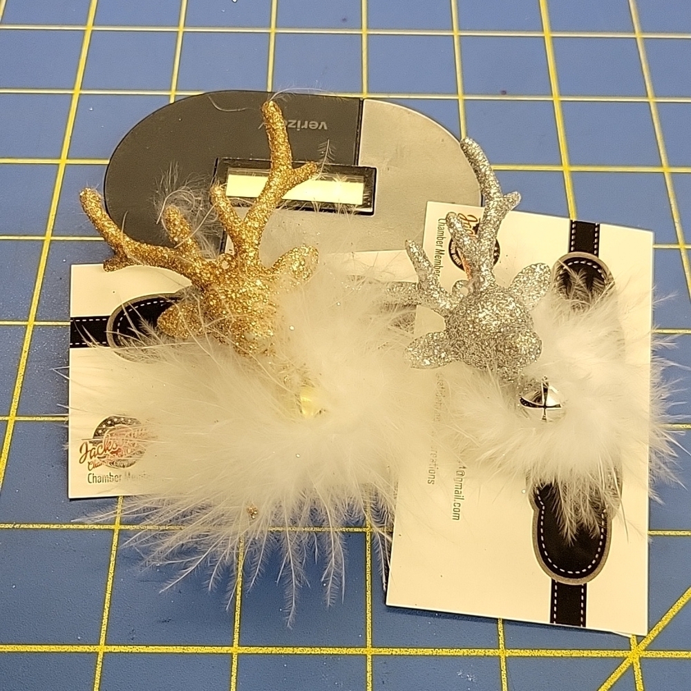 Raindeer Tack Pin Silver or Gold